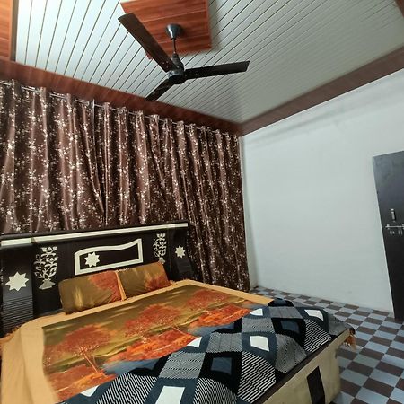 Keshav Narayan Home Stay Matura Exterior foto