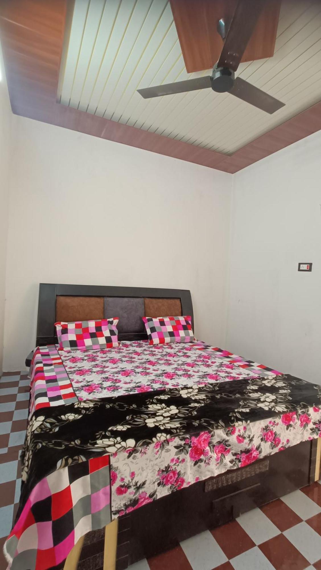 Keshav Narayan Home Stay Matura Exterior foto